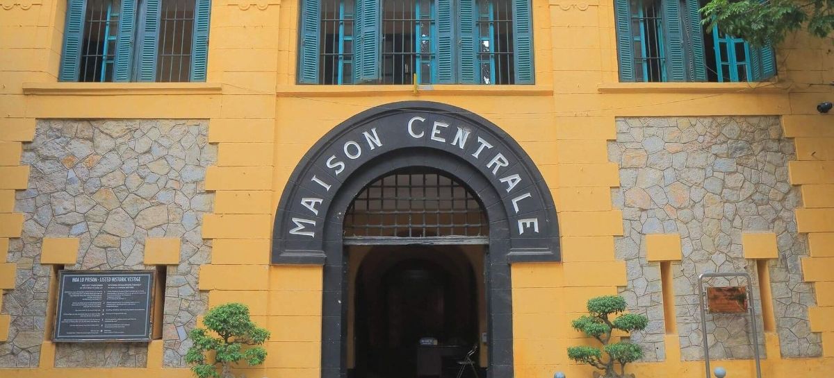 5 most mysterious destinations in VietNam - Hoa Lo Prison - SBS Transport